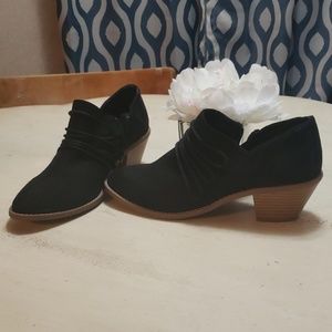 Rocket Dog Black Suede Ankle Boots size 9